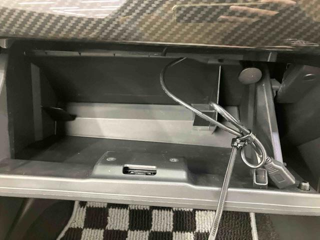 コペンローブ　Ｓ走行距離無制限１２ヶ月保証付き　スマートキ−　ＢＬＵＥＴＯＯＴＨ　ＥＴＣ車載器　横滑り防止システム　ターボ車　ナビ付き　アルミ　エアバック　アイドリングＳ　シートヒータ　キーフリー　禁煙　ＵＳＢ接続（大分県）の中古車