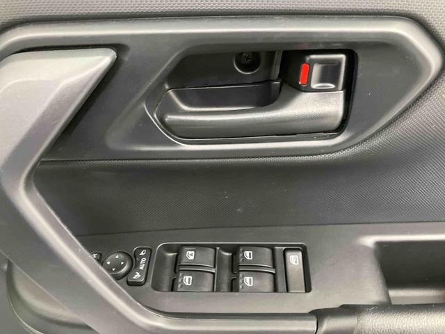 ロッキーL走行距離無制限12ヶ月保証付き LEDヘッド Bカメ 禁煙車 アイドリングストップ キーフリー レーンアシスト オートライト スマートキー オートハイビーム 衝突軽減ブレーキ(大分県)の中古車
