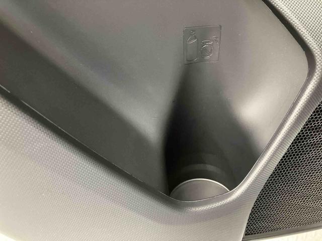 ロッキーＸ　ＨＥＶ走行距離無制限１２ヶ月保証付き　禁煙　ミュージックプレイヤー接続可　ＤＶＤ再生　盗難防止装置　メモリーナビ　オートハイビーム　キーレス　ＥＴＣ車載器　ＵＳＢ　ＬＥＤヘッドランプ　ドラレコ　バックカメラ（大分県）の中古車