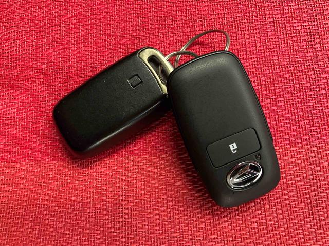 ハイゼットカーゴクルーズ走行距離無制限12ヶ月保証付き AUX 点検記録簿 ETC車載器 レーンキープ DVD 両側スライド 禁煙 イモビライザー ドライブレコーダー ナビ オートライト オートマチックハイビーム ABS(大分県)の中古車