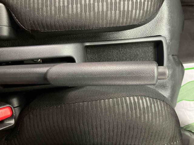 ハイゼットカーゴＤＸ　ワンオーナー走行距離無制限１２ヶ月保証付き　レーダーブレーキ　盗難防止装置　１オーナー　アイドリングストップ車　禁煙　ダブルエアバッグ　両側スライド　横滑り防止装置　レーンキープ　オートライト　整備記録簿　ＡＢＳ（大分県）の中古車