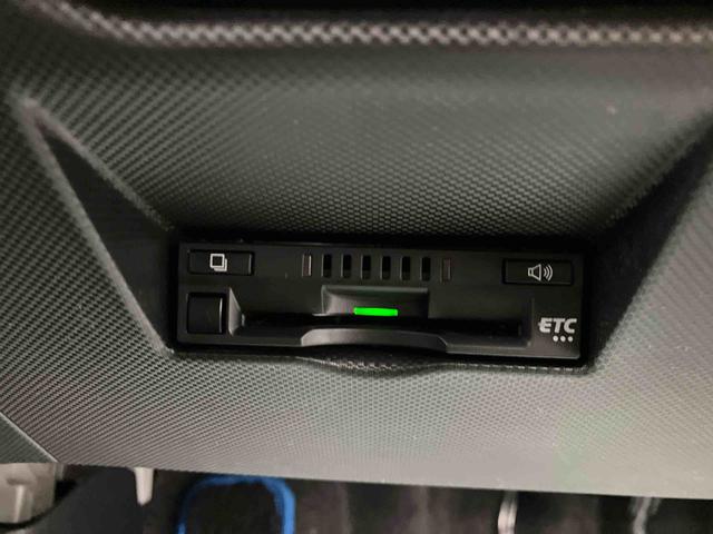 ロッキープレミアムＧ　ＨＥＶ走行距離無制限１２ヶ月保証付き　衝突被害軽減装置　ＢＴ接続　アダクティブクルーズ　ＵＳＢ　ＬＥＤヘッドランプ　前席シートヒーター　禁煙　バックカメラ　ミュージックプレイヤー接続可　キーフリー　ナビ（大分県）の中古車