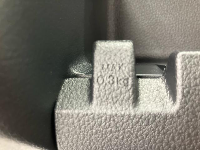 ハイゼットカーゴDX ワンオーナー走行距離無制限12ヶ月保証付き 運転席エアバック 衝突回避支援ブレーキ キーレスエントリ i−stop 運転席助手席エアバック 盗難防止装置 レーンアシスト オートライト オートマチックハイビーム(大分県)の中古車