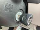 走行距離無制限１２ヶ月保証付き　ｂｌｕｅｔｏｏｔｈ　ＵＳＢ入力　ＡＵＴＯライト　カーナビ　車線逸脱　ＶＳＣ　ｉ−ＳＴＯＰ　盗難防止　キーレスエントリーシステム　Ｗエアバッグ　メンテナンスノート　ＥＴＣ（大分県）の中古車