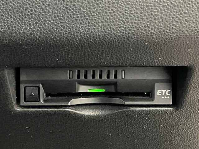 パッソモーダ　Ｇパッケージ下取車　ナビ　パノラマモニター　レーンキープアシスト　オートマチックハイビーム　整備記録簿　衝突安全ボディ　ドライブレコーダー　運転席エアバッグ　助手席エアバッグ　ＥＴＣ　ＤＶＤ　スマートキー（長崎県）の中古車