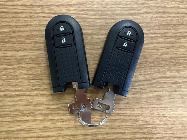 パッソモーダ　Ｇパッケージ下取車　ナビ　パノラマモニター　レーンキープアシスト　オートマチックハイビーム　整備記録簿　衝突安全ボディ　ドライブレコーダー　運転席エアバッグ　助手席エアバッグ　ＥＴＣ　ＤＶＤ　スマートキー（長崎県）の中古車