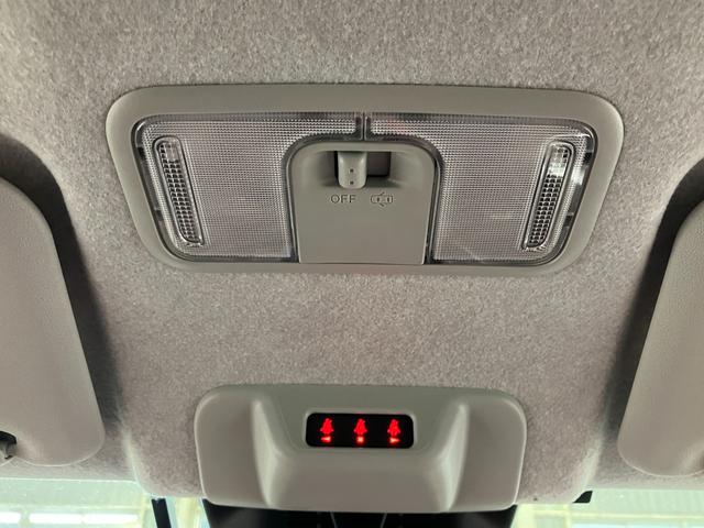 パッソモーダ　Ｇパッケージ下取車　ナビ　パノラマモニター　レーンキープアシスト　オートマチックハイビーム　整備記録簿　衝突安全ボディ　ドライブレコーダー　運転席エアバッグ　助手席エアバッグ　ＥＴＣ　ＤＶＤ　スマートキー（長崎県）の中古車
