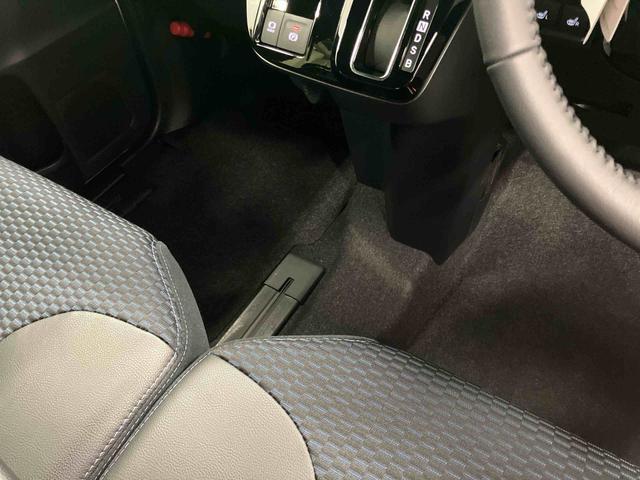 タントカスタムRS届出済未使用車 元展示車 ターボ 禁煙 ディスプレイオーディオ バックカメラ ブルートゥース 衝突被害軽減システム 両側電動スライドドア シートヒーター LEDヘッドランプ オートライト スマートキー(長崎県)の中古車