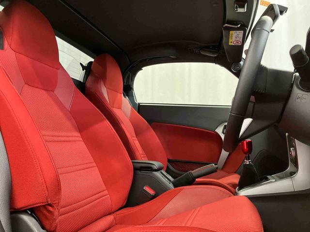 コペンセロ下取車 ターボ マニュアル車 ディスプレイオーディオ ブルートゥース ETC LEDヘッドランプ オートライト キ−レス ABS シートヒーター 運転席エアバッグ 助手席エアバッグ イモビライザー(長崎県)の中古車