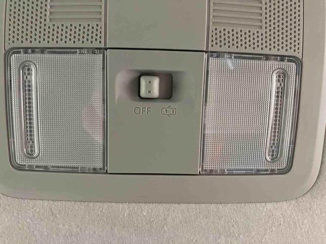ロッキープレミアムＧ　ＨＥＶワンオーナー　アダプティブクルーズコントロール　シートヒーター　スマートキー　電動格納ミラー　衝突安全　衝突被害軽減システム　レーンアシスト　オートマチックハイビーム　運転席／助手席エアバック（長崎県）の中古車