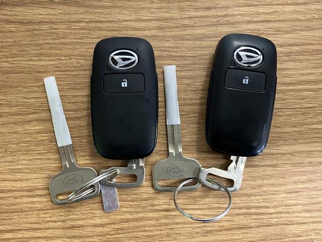 ハイゼットトラックジャンボスタンダード下取車　電動格納ミラー　パワーステアリング　エアバック　オートマチックハイビーム　ＥＳＣ　スマートキー　記録簿　アイドリングストップ　オートライト　エアコン　ＡＢＳ　ダブルエアバック（長崎県）の中古車