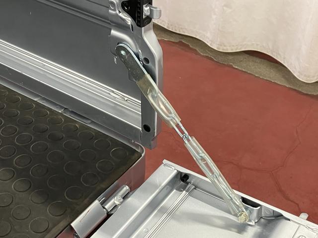 ハイゼットトラックジャンボスタンダード下取車　電動格納ミラー　パワーステアリング　エアバック　オートマチックハイビーム　ＥＳＣ　スマートキー　記録簿　アイドリングストップ　オートライト　エアコン　ＡＢＳ　ダブルエアバック（長崎県）の中古車