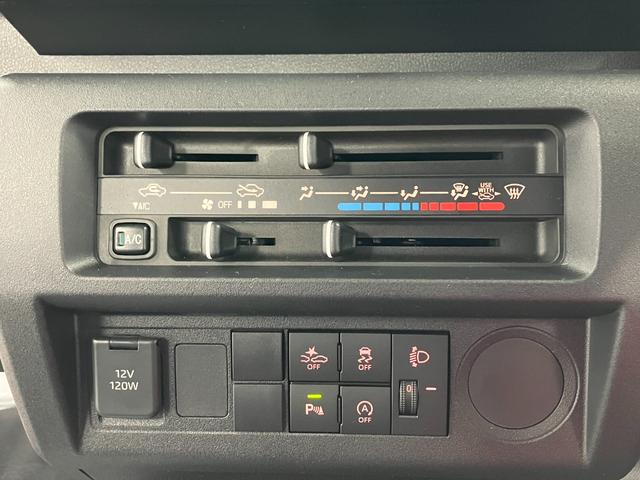 ハイゼットトラックスタンダード届出済未使用車　元展示車　２ＷＤ　ＣＶＴ車　禁煙　１オーナー　レーンキープアシスト　アイドリングストップ　運転席エアバッグ　助手席エアバッグ　パワステ　エアコン　オートライト　オートマチックハイビーム（長崎県）の中古車