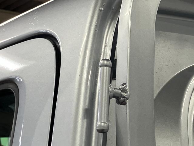 ハイゼットトラックスタンダード届出済未使用車　元展示車　２ＷＤ　ＣＶＴ車　禁煙　１オーナー　レーンキープアシスト　アイドリングストップ　運転席エアバッグ　助手席エアバッグ　パワステ　エアコン　オートライト　オートマチックハイビーム（長崎県）の中古車