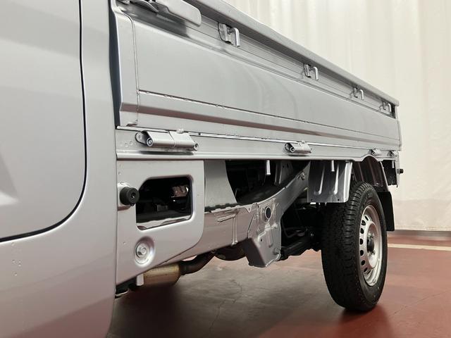 ハイゼットトラックスタンダード届出済未使用車　元展示車　２ＷＤ　ＣＶＴ車　禁煙　１オーナー　レーンキープアシスト　アイドリングストップ　運転席エアバッグ　助手席エアバッグ　パワステ　エアコン　オートライト　オートマチックハイビーム（長崎県）の中古車