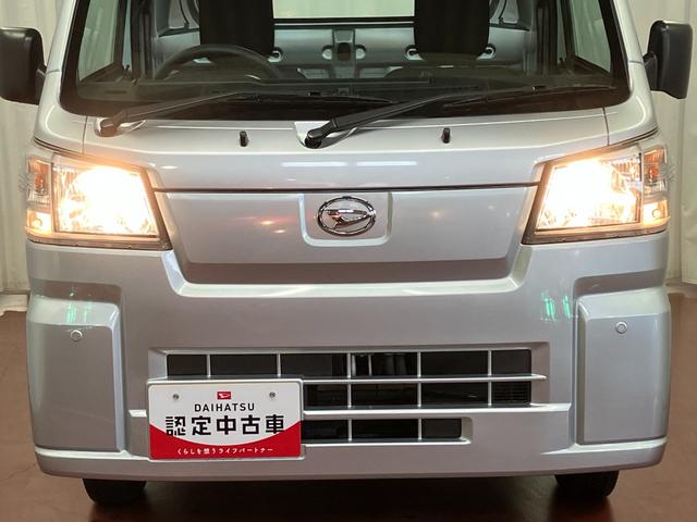 ハイゼットトラックスタンダード届出済未使用車　元展示車　２ＷＤ　ＣＶＴ車　禁煙　１オーナー　レーンキープアシスト　アイドリングストップ　運転席エアバッグ　助手席エアバッグ　パワステ　エアコン　オートライト　オートマチックハイビーム（長崎県）の中古車