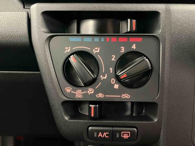 ハイゼットカーゴDX元展示車 禁煙 衝突被害軽減システム 衝突安全ボディ レーンキープアシスト キーレス 両側スライドドア ESC オートライト オートマチックハイビーム ABS 運転席エアバッグ 助手席エアバッグ(長崎県)の中古車