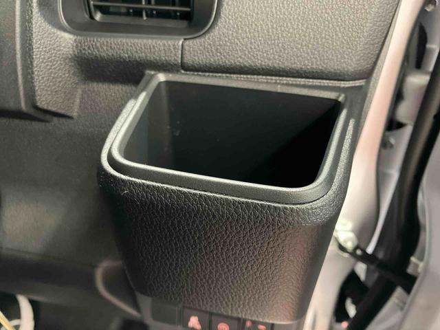 ハイゼットカーゴDX元展示車 禁煙 衝突被害軽減システム 衝突安全ボディ レーンキープアシスト キーレス 両側スライドドア ESC オートライト オートマチックハイビーム ABS 運転席エアバッグ 助手席エアバッグ(長崎県)の中古車