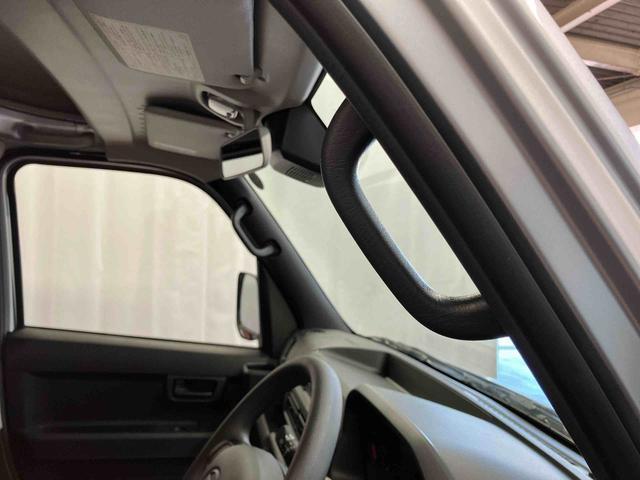 ハイゼットカーゴDX元展示車 禁煙 衝突被害軽減システム 衝突安全ボディ レーンキープアシスト キーレス 両側スライドドア ESC オートライト オートマチックハイビーム ABS 運転席エアバッグ 助手席エアバッグ(長崎県)の中古車