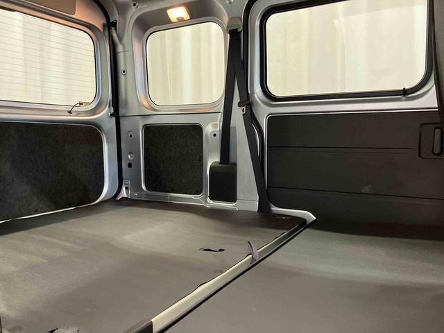 ハイゼットカーゴDX元展示車 禁煙 衝突被害軽減システム 衝突安全ボディ レーンキープアシスト キーレス 両側スライドドア ESC オートライト オートマチックハイビーム ABS 運転席エアバッグ 助手席エアバッグ(長崎県)の中古車