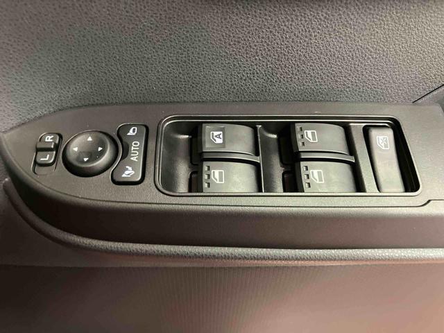 タントカスタムＸ元試乗車　衝突被害軽減システム　車線逸脱防止　アイドリングストップ　ＬＥＤヘッドランプ　１オーナー　シートヒーター　オートマチックハイビーム　電動格納ミラー　スマートキー　オートライト　整備記録簿（長崎県）の中古車