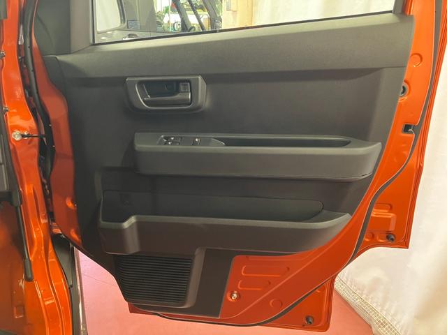 ハイゼットカーゴＤＸ届出済未使用車　元展示車　禁煙　衝突安全ボディ　キーレスキー　両側スライドドア　アイドリングストップ　オートマチックハイビーム　ＥＳＣ　オートライト　記録簿　レーンアシスト　１オーナー　ＡＢＳ（長崎県）の中古車