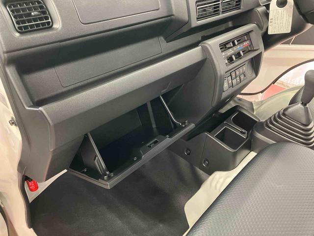 ハイゼットトラックスタンダード　農用スペシャル届出済未使用車　元展示車　４ＷＤ　マニュアル車　衝突被害軽減システム　アイドリングストップ　運転席エアバッグ　助手席エアバッグ　レーンキープアシスト　誤発進抑制機能　オートマチックハイビーム　パワステ（長崎県）の中古車