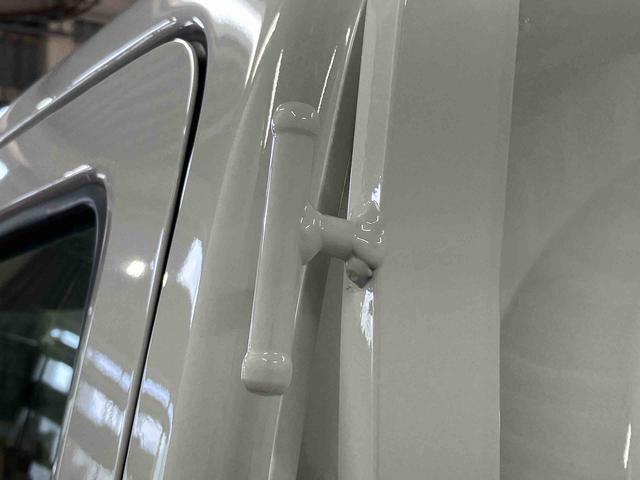 ハイゼットトラックスタンダード　農用スペシャル届出済未使用車　元展示車　４ＷＤ　マニュアル車　衝突被害軽減システム　アイドリングストップ　運転席エアバッグ　助手席エアバッグ　レーンキープアシスト　誤発進抑制機能　オートマチックハイビーム　パワステ（長崎県）の中古車