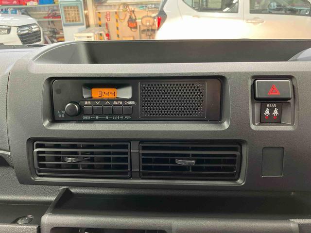 ハイゼットカーゴDX1オーナー 衝突安全ボディ キーレスキー 両側スライドドア アイドリングストップ オートマチックハイビーム ESC オートライト 記録簿 レーンアシスト 運転席エアバッグ 助手席エアバッグ ABS(長崎県)の中古車
