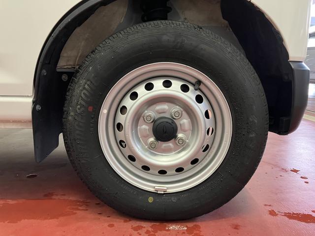 ハイゼットカーゴDX4WD 1オーナー 衝突安全ボディ キーレスキー 両側スライドドア アイドリングストップ オートマチックハイビーム オートライト レーンアシスト 運転席エアバッグ 助手席エアバッグ(長崎県)の中古車