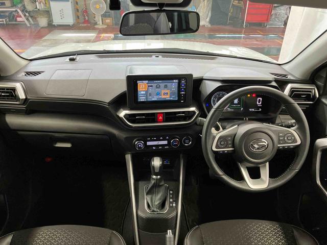ロッキープレミアム下取車　ナビ　ブルートゥース　バックカメラ　ターボ車　盗難防止システム　アダプティブクルーズコントロール　ＬＥＤヘッドライト　オートマチックハイビーム　衝突被害軽減システム　車線逸脱警報　ドラレコ（長崎県）の中古車