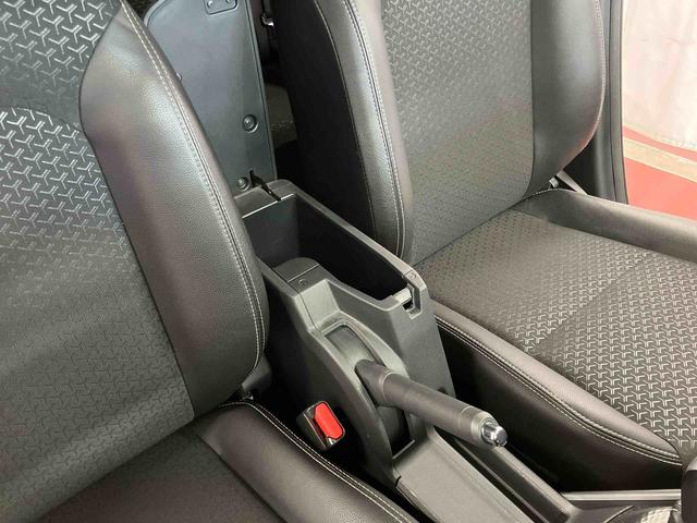 ロッキープレミアム下取車　ナビ　ブルートゥース　バックカメラ　ターボ車　盗難防止システム　アダプティブクルーズコントロール　ＬＥＤヘッドライト　オートマチックハイビーム　衝突被害軽減システム　車線逸脱警報　ドラレコ（長崎県）の中古車