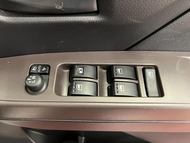トールシートリフトX元試乗車 福祉車両 シートリフト車 電動格納ミラー Wエアバッグ オートライト 衝突被害軽減システム スマートキー アイドリングストップ ABS プッシュスタート 片側電動両側スライドドア(長崎県)の中古車