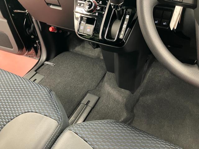 タントカスタムＸひょう害車　展示車　アイドリングストップ　両側パワースライドドア　シートヒーター付き　スマートキー＆プッシュスタート　ハイビームアシスト　禁煙　オートライト　レーンキープ　盗難防止装置（長崎県）の中古車