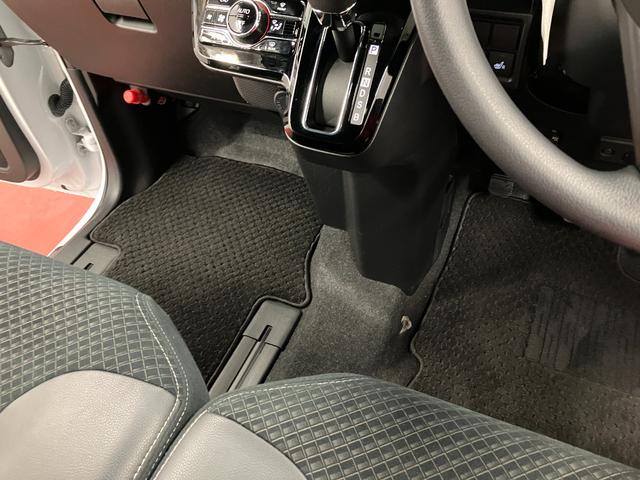 タントカスタムＸスタイルセレクション下取車　ナビ　全周囲カメラ　ドライブレコーダー　ＴＶ　ブルートゥース　車線逸脱警告　衝突被害軽減システム　電動格納式ドアミラー　アイドリングストップ　ＬＥＤヘッドランプ　シートヒーター　オートライト（長崎県）の中古車