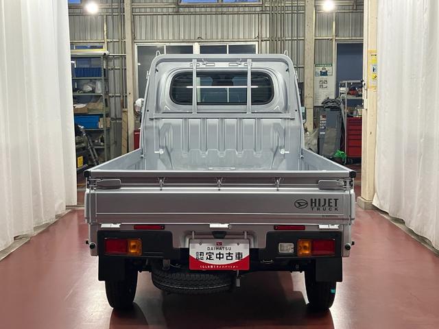 ハイゼットトラックスタンダード届出済未使用車　元展示車　２ＷＤ　マニュアル車　禁煙　ワンオーナー　レーンキープアシスト　衝突被害軽減システム　エアコン　パワーステアリング　運転席エアバッグ　助手席エアバッグ　アイドリングストップ（長崎県）の中古車