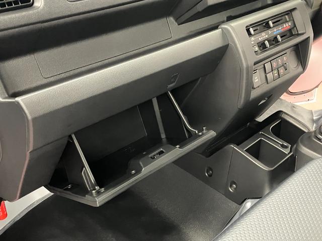 ハイゼットトラックスタンダード届出済未使用車　元展示車　２ＷＤ　マニュアル車　禁煙　ワンオーナー　レーンキープアシスト　衝突被害軽減システム　エアコン　パワーステアリング　運転席エアバッグ　助手席エアバッグ　アイドリングストップ（長崎県）の中古車
