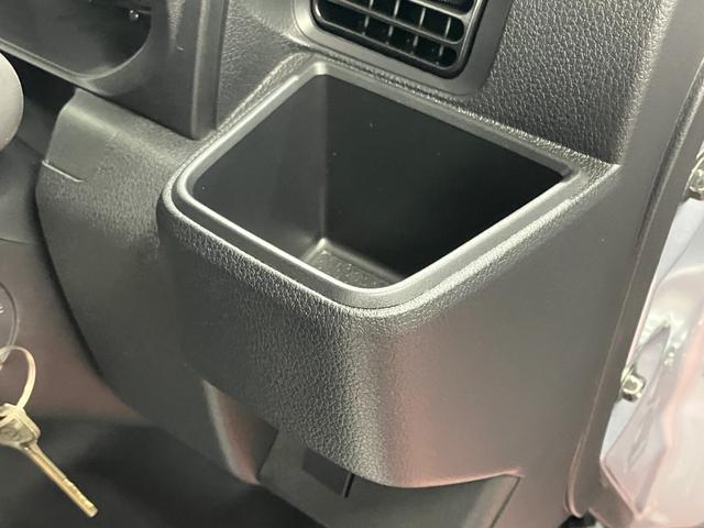 ハイゼットトラックスタンダード届出済未使用車　元展示車　２ＷＤ　マニュアル車　禁煙　ワンオーナー　レーンキープアシスト　衝突被害軽減システム　エアコン　パワーステアリング　運転席エアバッグ　助手席エアバッグ　アイドリングストップ（長崎県）の中古車