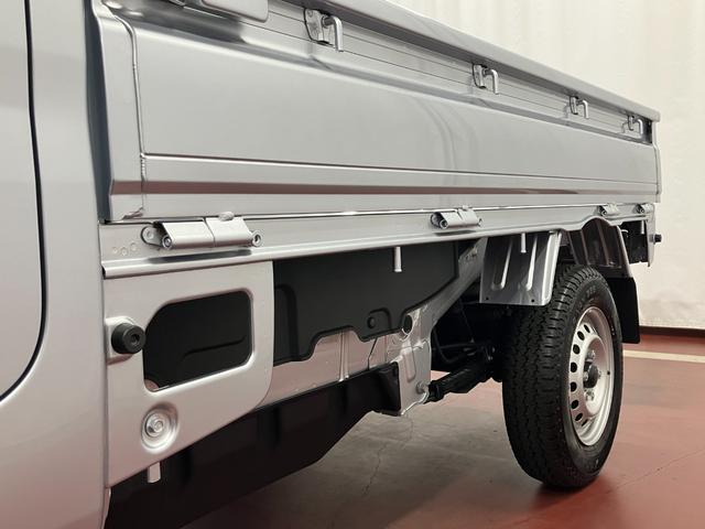 ハイゼットトラックスタンダード届出済未使用車　元展示車　２ＷＤ　マニュアル車　禁煙　ワンオーナー　レーンキープアシスト　衝突被害軽減システム　エアコン　パワーステアリング　運転席エアバッグ　助手席エアバッグ　アイドリングストップ（長崎県）の中古車