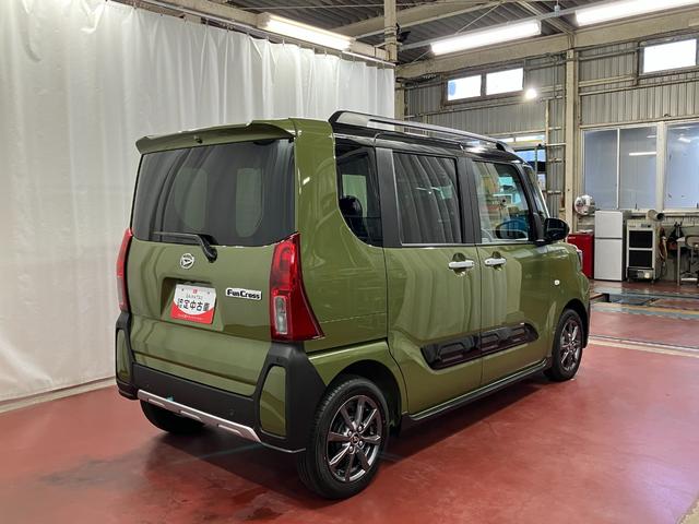 タントファンクロス届出済未使用車　元展示車　シートヒーター　誤発進抑制装置　１オーナー　オートマチックハイビーム　禁煙　両側電動スライドドア　ＬＥＤヘッドランプ　車線逸脱警報　オートライト　スマートキー　ベンチシート（長崎県）の中古車