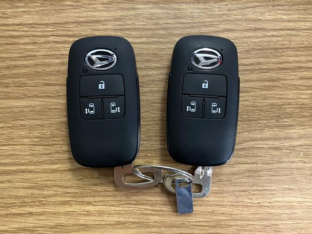 タントファンクロス届出済未使用車　元展示車　シートヒーター　誤発進抑制装置　１オーナー　オートマチックハイビーム　禁煙　両側電動スライドドア　ＬＥＤヘッドランプ　車線逸脱警報　オートライト　スマートキー　ベンチシート（長崎県）の中古車