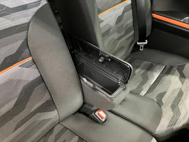 タントファンクロス届出済未使用車　元展示車　シートヒーター　誤発進抑制装置　１オーナー　オートマチックハイビーム　禁煙　両側電動スライドドア　ＬＥＤヘッドランプ　車線逸脱警報　オートライト　スマートキー　ベンチシート（長崎県）の中古車