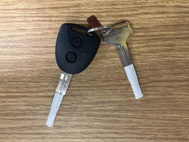 ミライースＸ　ＳＡIII届出済未使用車　元展示車　衝突被害軽減システム　電格格納ミラー　衝突安全ボディ　運転席エアバッグ　助手席エアバック　点検記録簿付　ＬＥＤヘッドランプ　キーレスキー　オートライト　アイドリングストップ（長崎県）の中古車