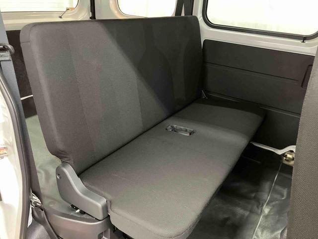 ハイゼットカーゴＤＸ元展示車　衝突安全ボディ　キーレス　両側スライドドア　アイドリングストップ　オートライト　オートマチックハイビーム　ＥＳＣ　レーンアシスト　運転席エアバッグ　助手席エアバッグ　ＡＢＳ（長崎県）の中古車