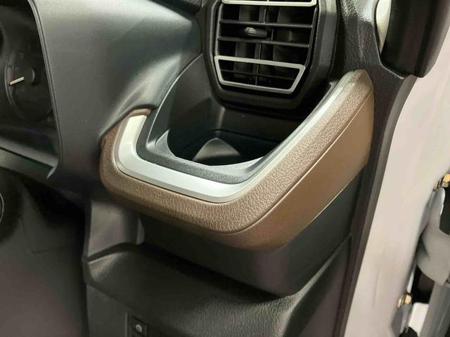 ムーヴＧ届出済未使用車　元展示車　オートマチックハイビーム　ＬＥＤヘッドランプ　電動格納ミラー　アイドリングストップ　レーンアシスト　オートライト　スマートキー　プッシュスタート　衝突被害軽減システム（長崎県）の中古車