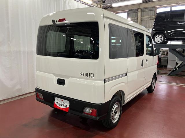 ハイゼットカーゴＤＸ元試乗車　衝突回避支援ブレーキ　衝突安全ボディ　キーレスエントリー　アイドリングストップ　運転席助手席エアバック　レーンアシスト　オートライト　１オーナー　記録簿　ＡＢＳ（長崎県）の中古車
