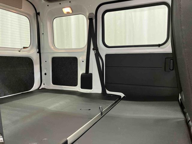 ハイゼットカーゴＤＸ４ＷＤ　アイドリングストップ　レーンキープアシスト　運転席エアバッグ　助手席エアバッグ　１オーナー車　オートマチックハイビーム　記録簿　オートライト　ＡＢＳ　衝突安全ボディ　衝突被害軽減システム（長崎県）の中古車