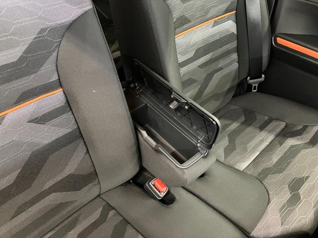 タントファンクロス届出済未使用車　元展示車　シートヒーター　誤発進抑制装置　１オーナー　オートマチックハイビーム　禁煙　両側電動スライドドア　ＬＥＤヘッドランプ　車線逸脱警報　オートライト　スマートキー　アルミホイール（長崎県）の中古車