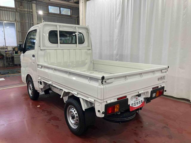 ハイゼットトラックスタンダード届出済未使用車　元展示車　２ＷＤ　ＣＶＴ車　１オーナー　衝突被害軽減システム　パワステ　エアコン　運転席エアバッグ　助手席エアバッグ　禁煙　アイドルストップ　ＥＳＣ　ＡＢＳ　オートライト（長崎県）の中古車