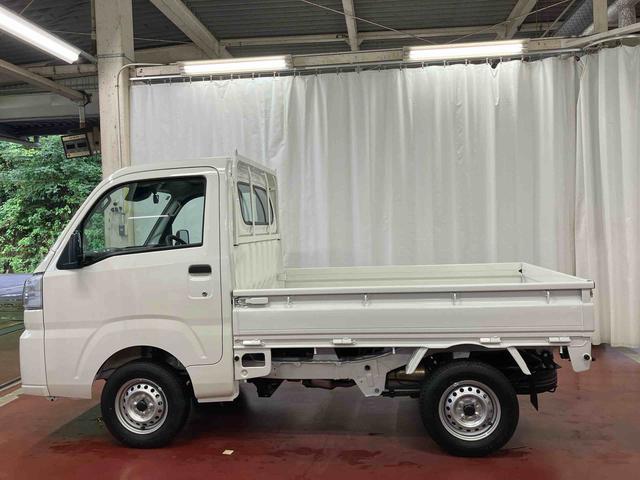 ハイゼットトラックスタンダード届出済未使用車　元展示車　２ＷＤ　ＣＶＴ車　１オーナー　衝突被害軽減システム　パワステ　エアコン　運転席エアバッグ　助手席エアバッグ　禁煙　アイドルストップ　ＥＳＣ　ＡＢＳ　オートライト（長崎県）の中古車